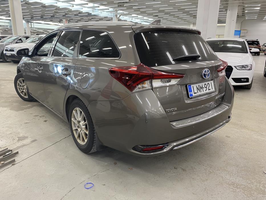 TOYOTA Auris 2016