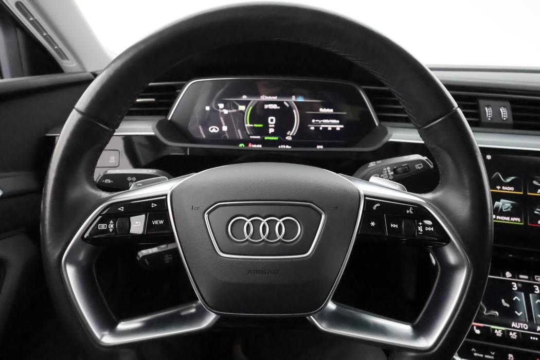 AUDI e-tron 2021