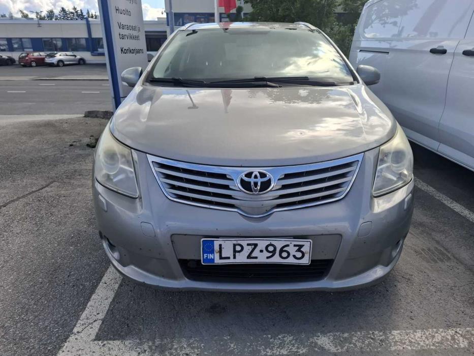 TOYOTA Avensis 2009