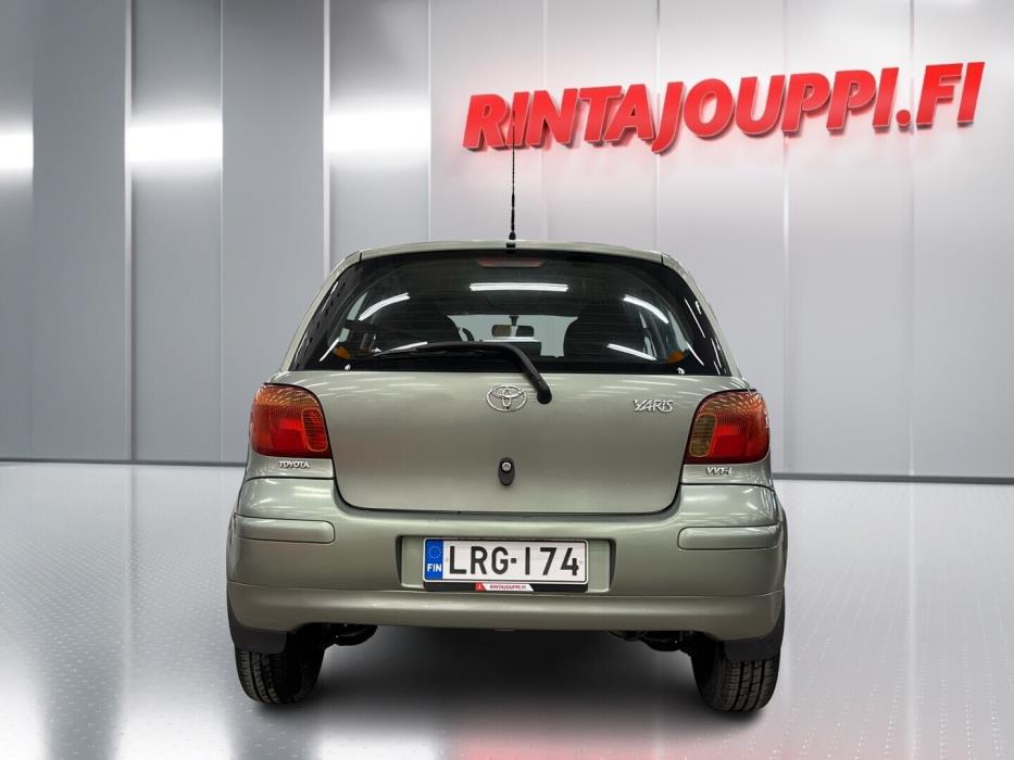 TOYOTA Yaris 2004
