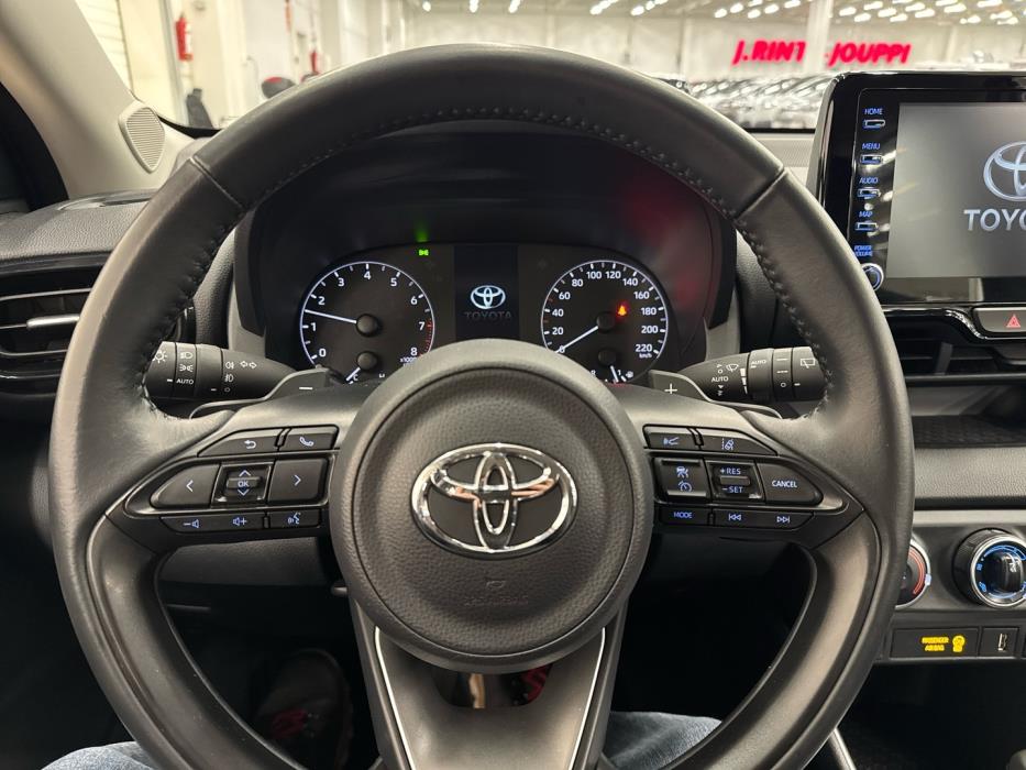 TOYOTA Yaris 2022