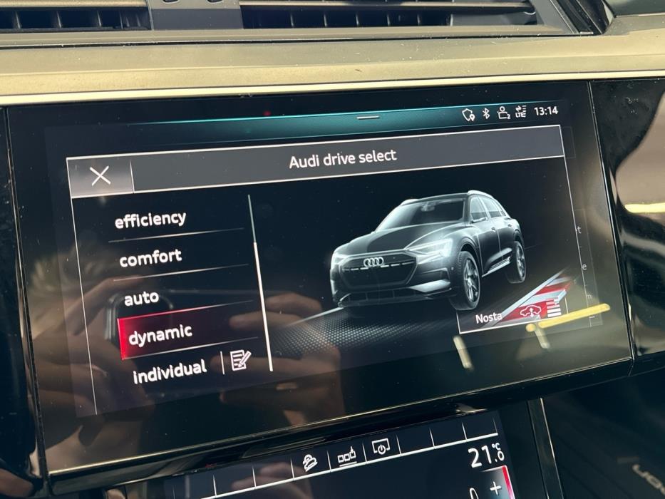 AUDI e-tron 2020
