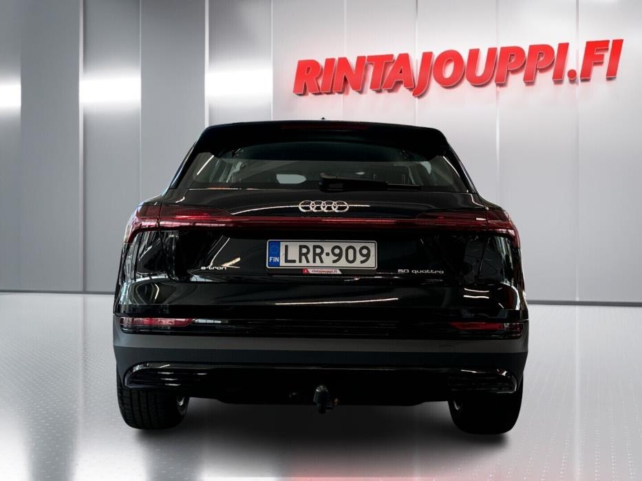 AUDI e-tron 2020