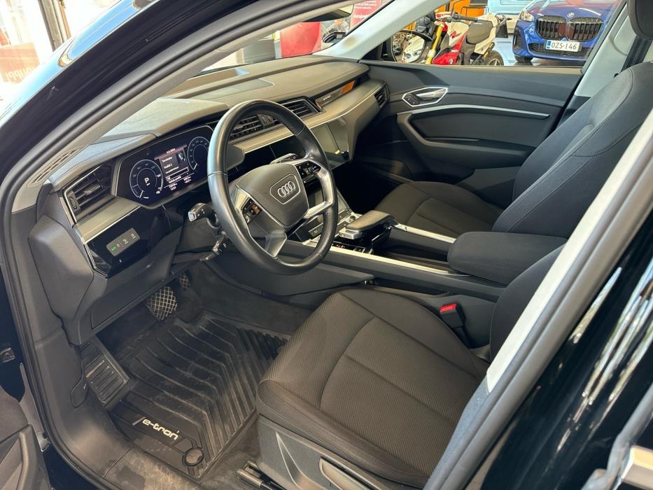 AUDI e-tron 2020