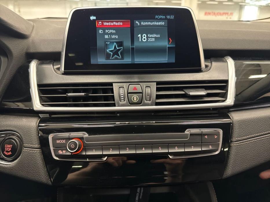 BMW 218 2022