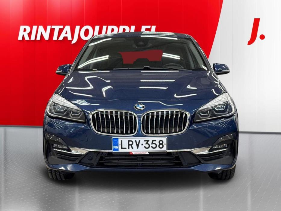 BMW 218 2022
