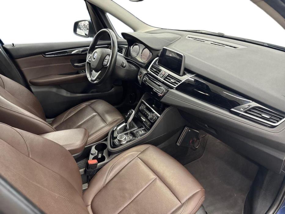 BMW 218 2022