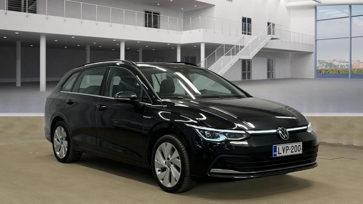 VOLKSWAGEN Golf 2024