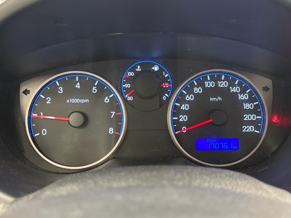 HYUNDAI i20 2012