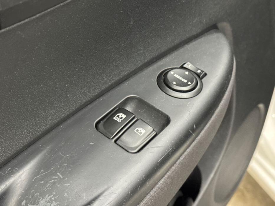 HYUNDAI i20 2012