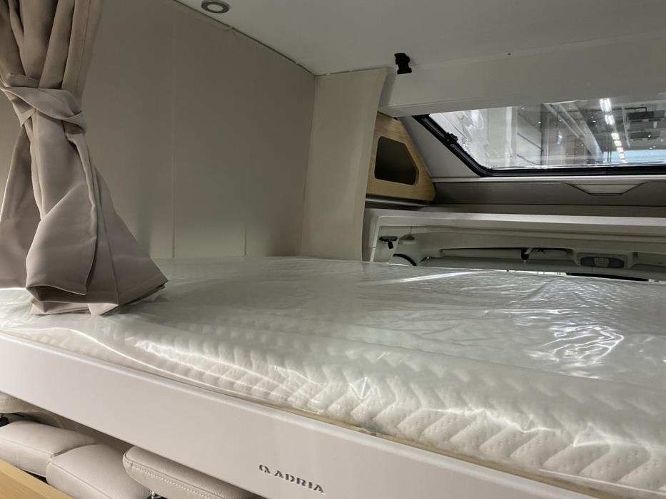 ADRIA MATRIX 670 SL 60 YEARS SELECTION 2026