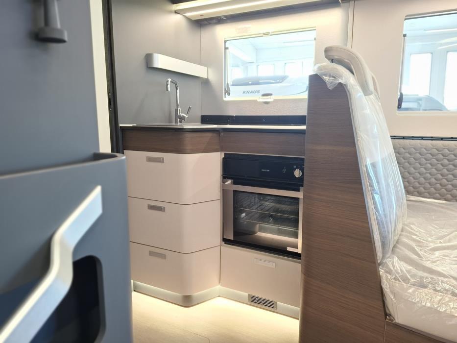 ADRIA MATRIX SUPREME 670 SL 2026