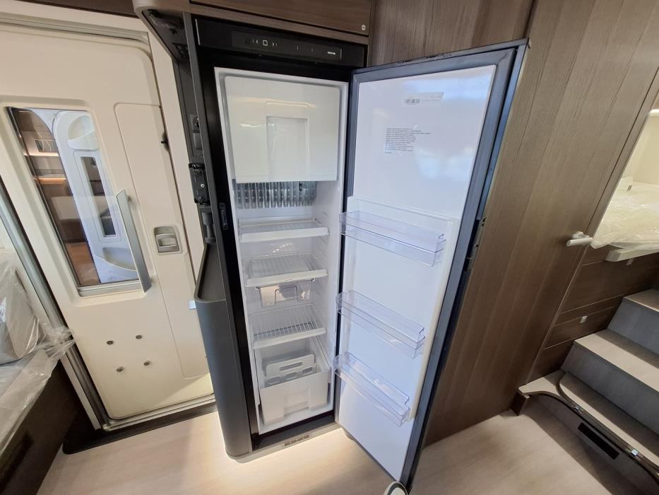 ADRIA MATRIX SUPREME 670 SL 2026