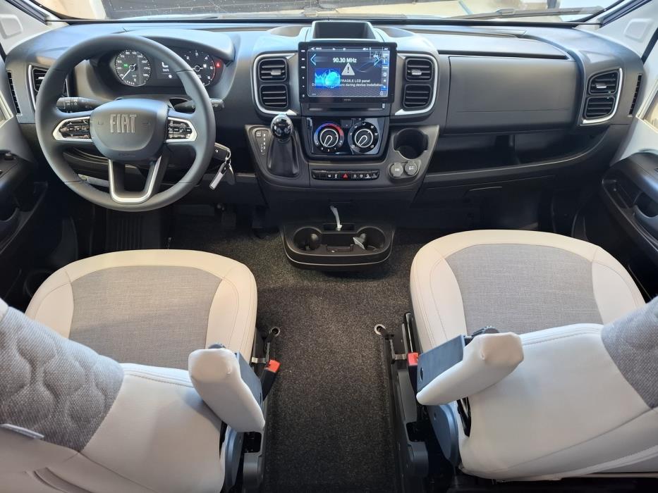 ADRIA MATRIX SUPREME 670 SL 2026