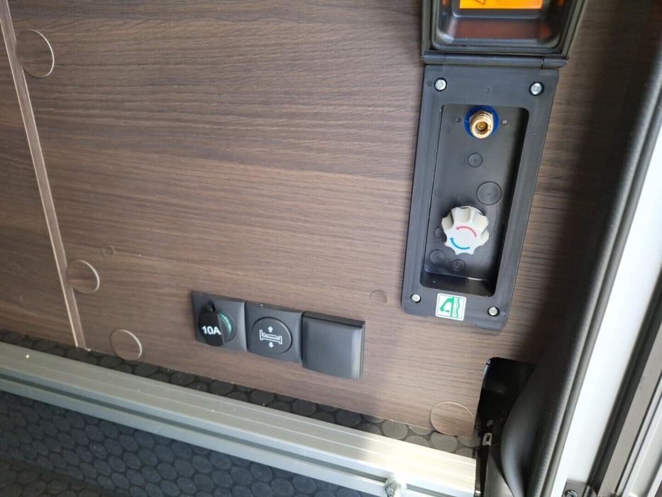 ADRIA MATRIX SUPREME 670 SC 2026