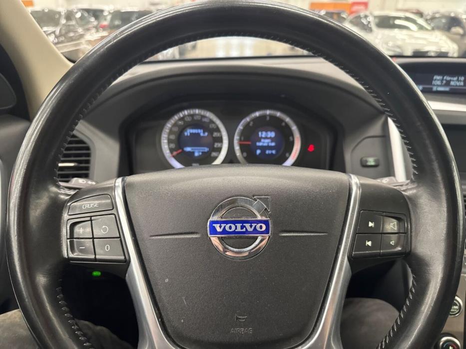 VOLVO XC60 2010