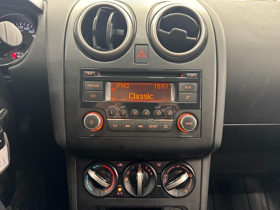 NISSAN Qashqai 2012