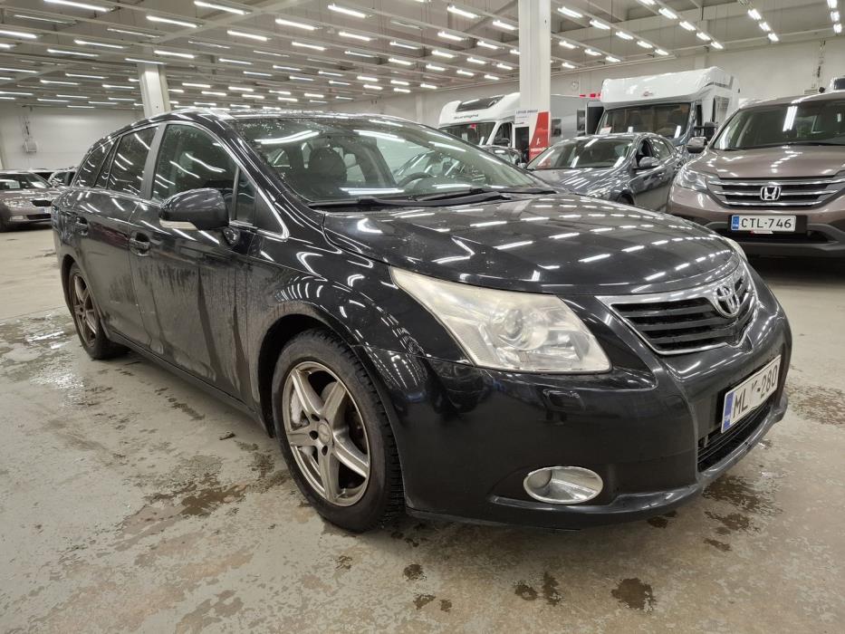 TOYOTA Avensis 2010