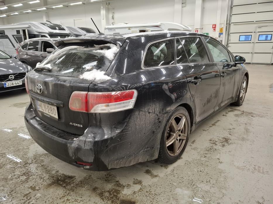 TOYOTA Avensis 2010