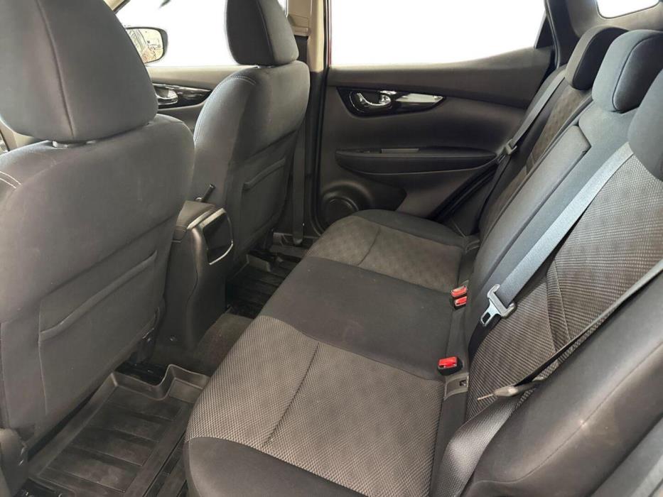 NISSAN Qashqai 2015