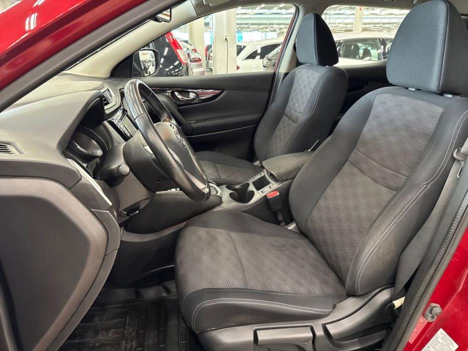 NISSAN Qashqai 2015