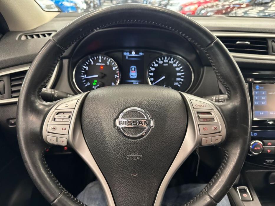 NISSAN Qashqai 2015