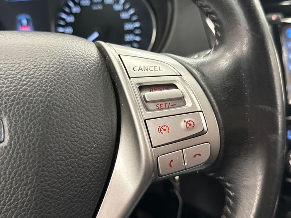 NISSAN Qashqai 2015