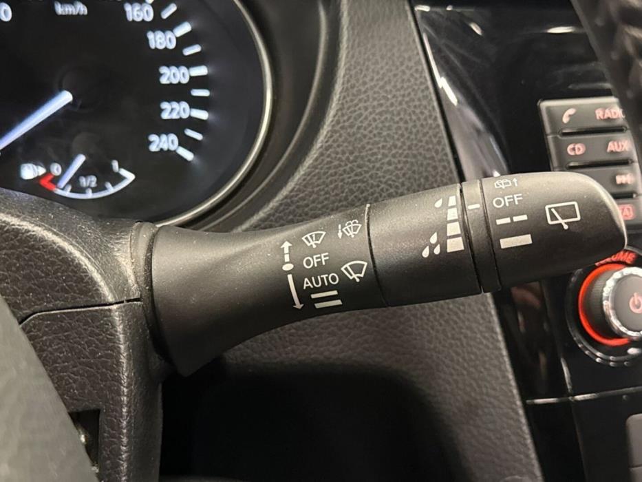 NISSAN Qashqai 2015