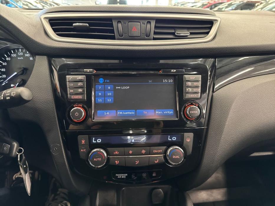 NISSAN Qashqai 2015