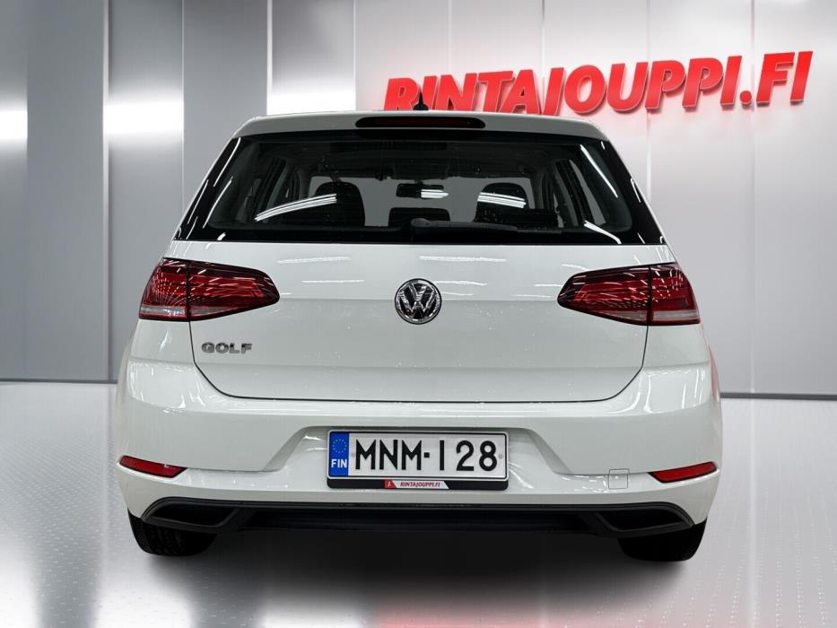 VOLKSWAGEN Golf 2018