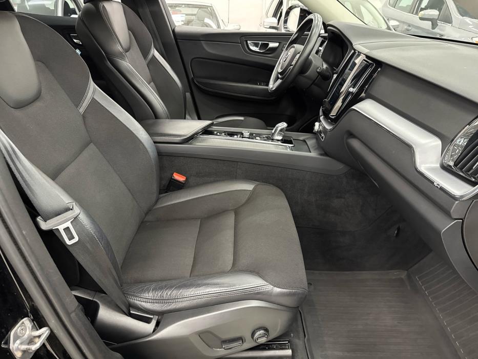 VOLVO XC60 2018