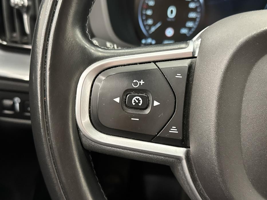 VOLVO XC60 2018