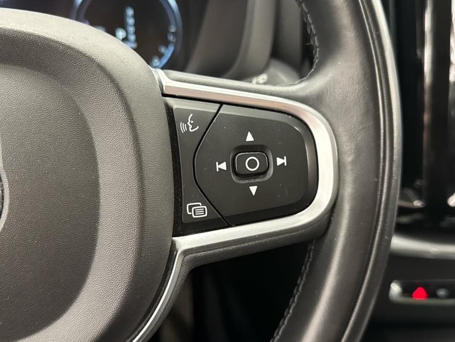 VOLVO XC60 2018