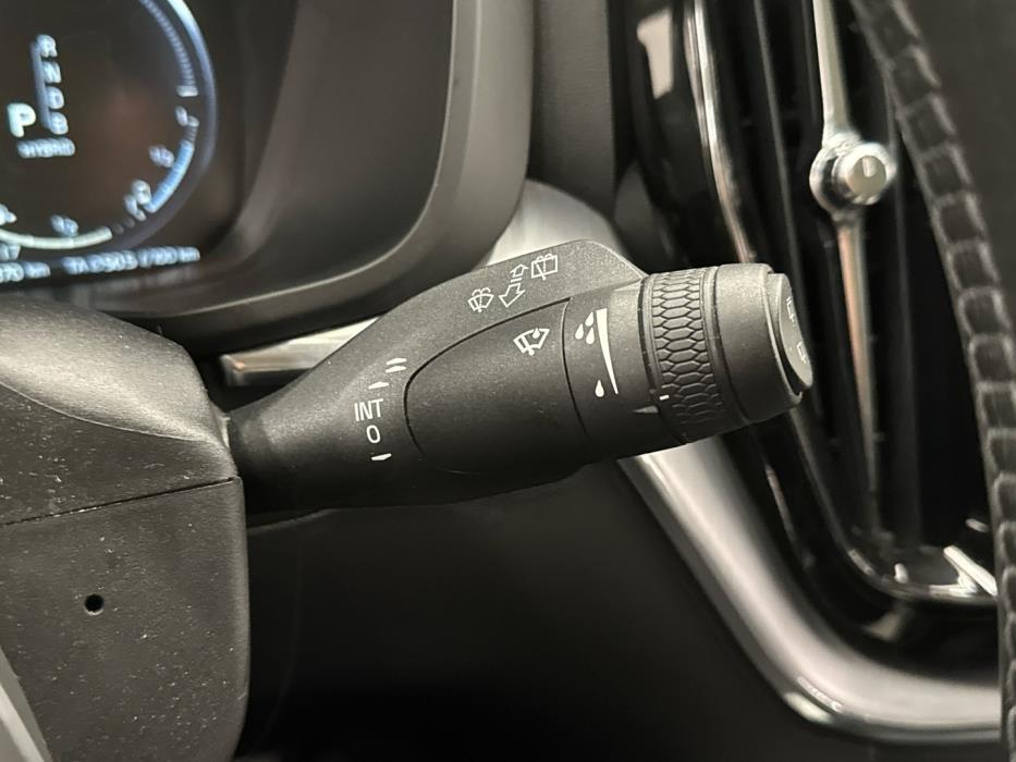 VOLVO XC60 2018