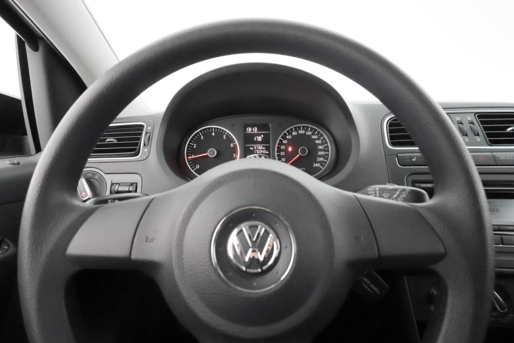 VOLKSWAGEN Polo 2011