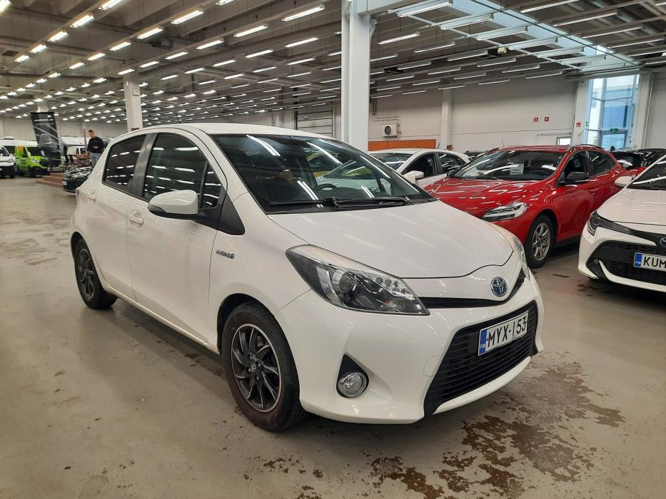 TOYOTA Yaris 2012