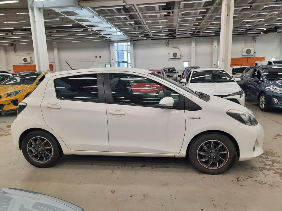 TOYOTA Yaris 2012