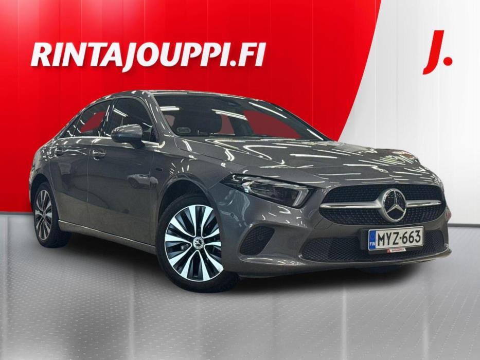 MERCEDES-BENZ A 2021