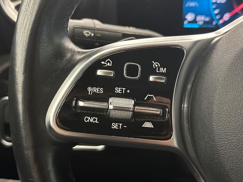 MERCEDES-BENZ A 2021