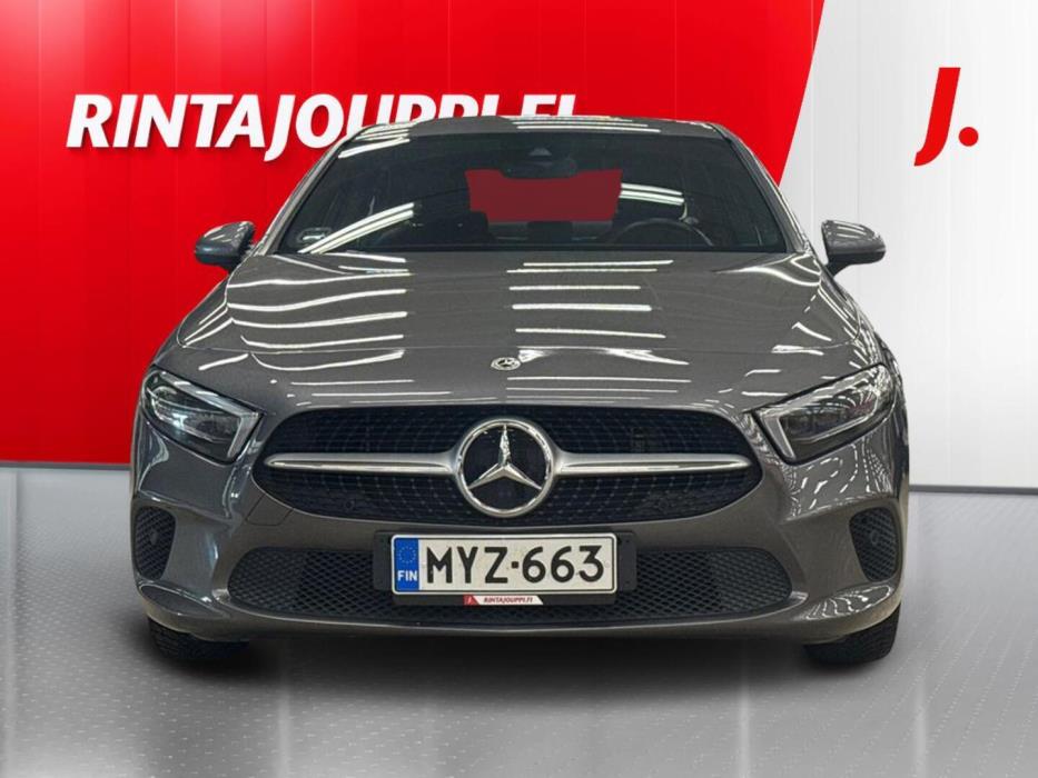 MERCEDES-BENZ A 2021
