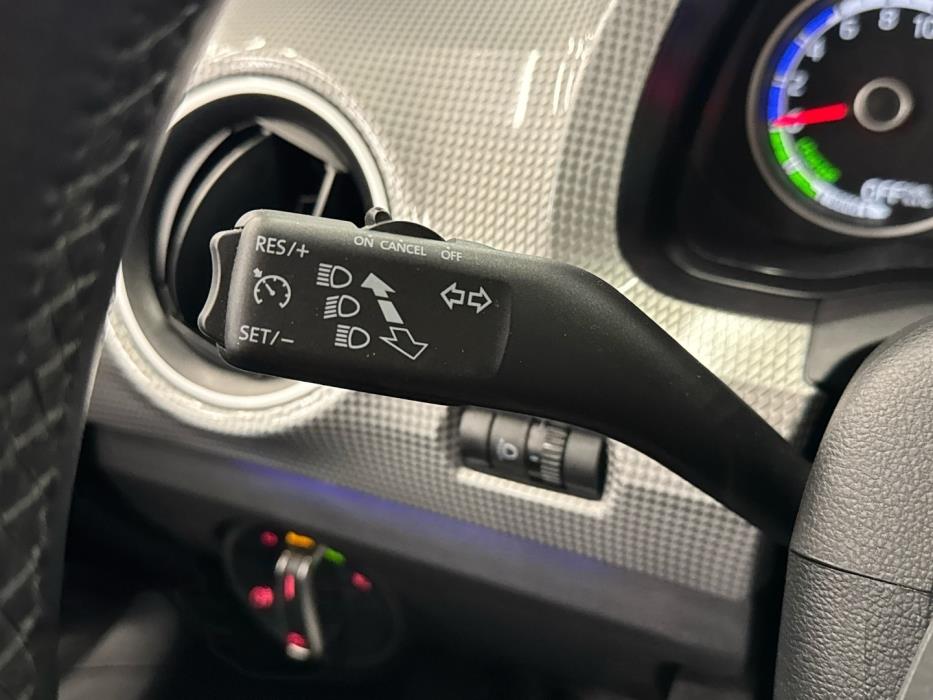 VOLKSWAGEN up! 2018