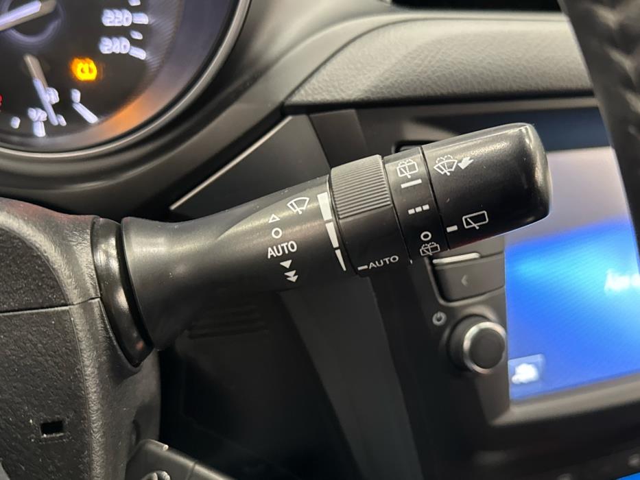 TOYOTA Avensis 2015