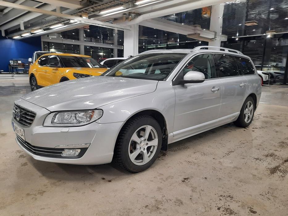 VOLVO V70 2016