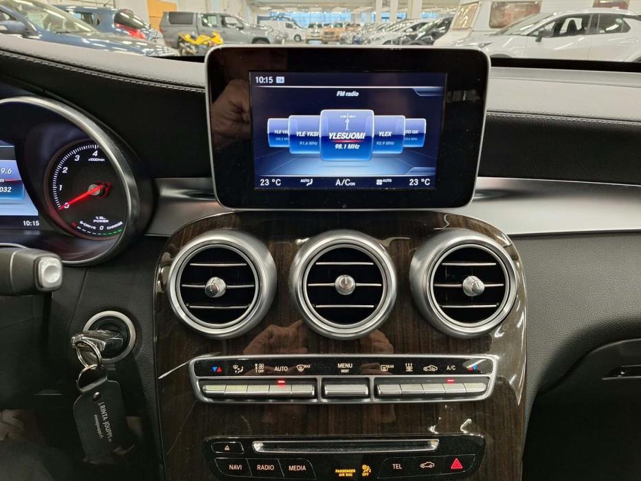 MERCEDES-BENZ GLC 2016