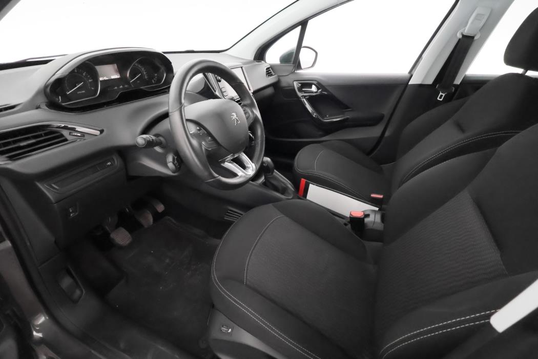 PEUGEOT 208 2018