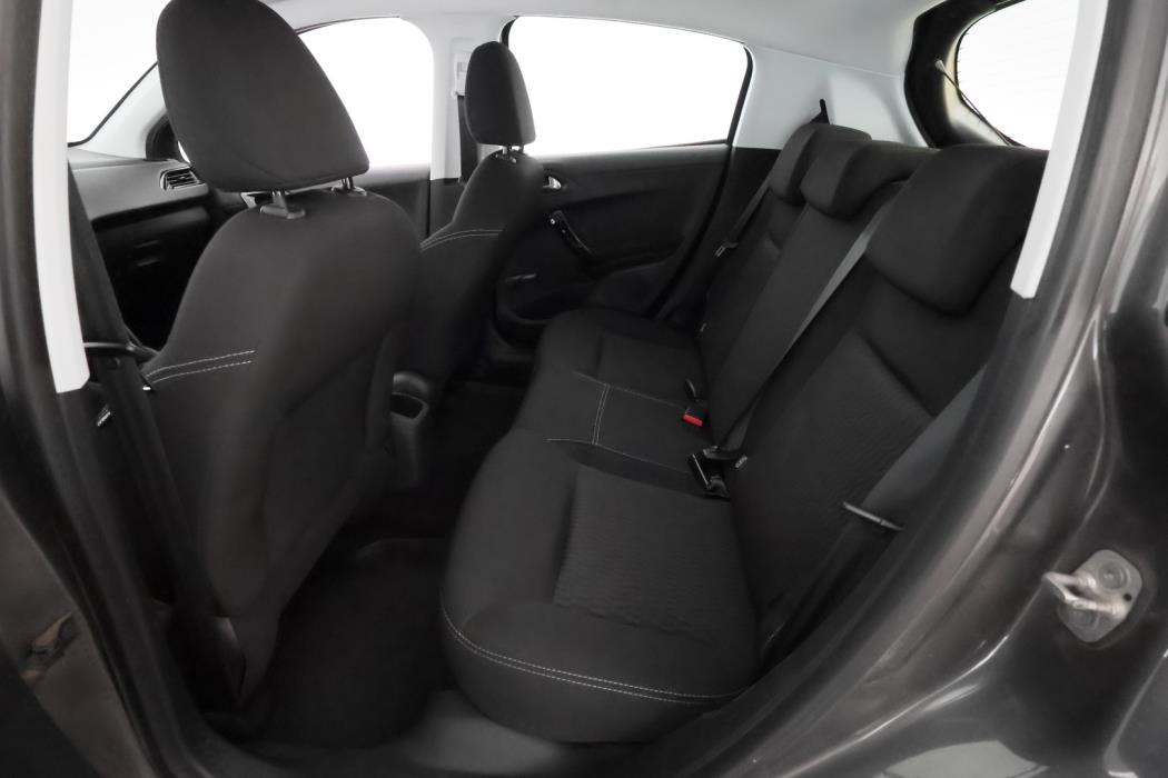 PEUGEOT 208 2018