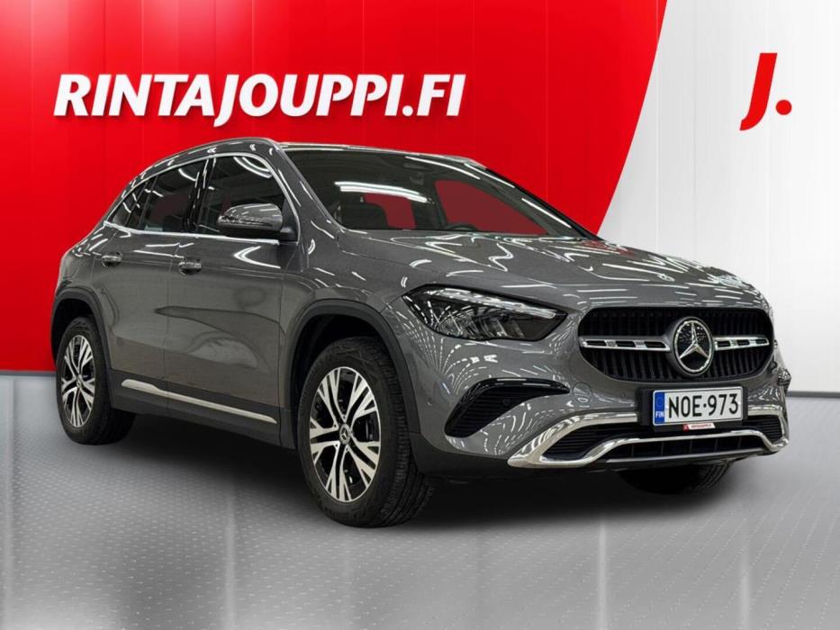 MERCEDES-BENZ GLA 2025