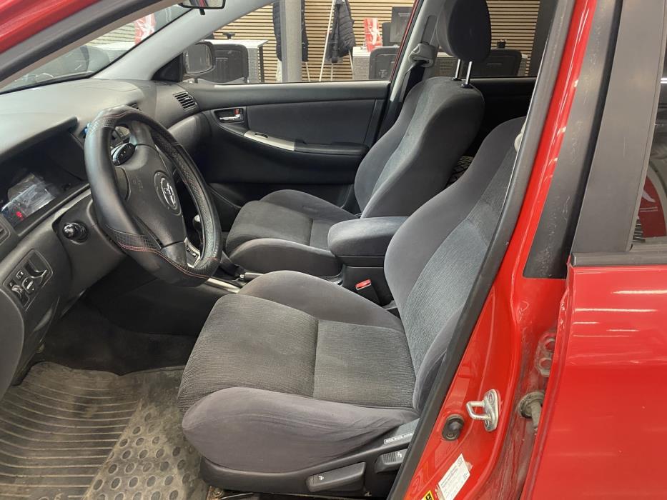 TOYOTA Corolla 2004