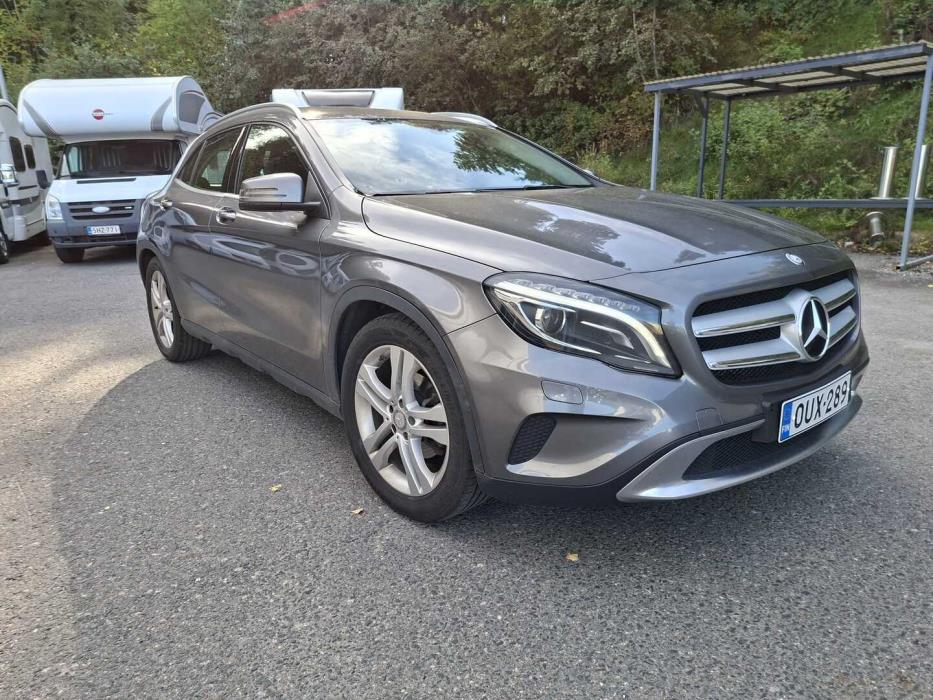 MERCEDES-BENZ GLA 2015