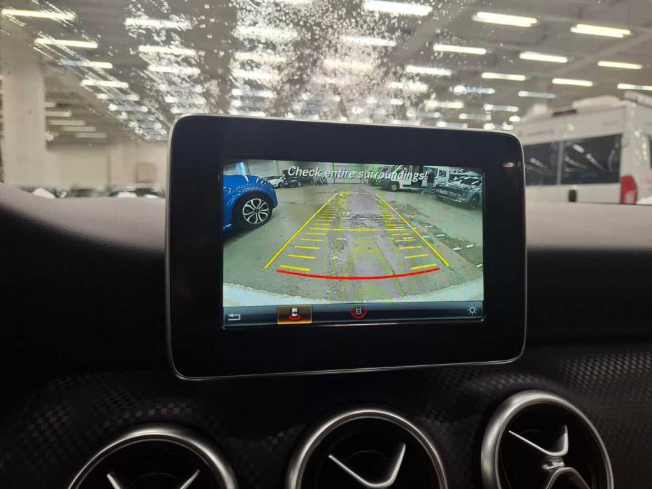 MERCEDES-BENZ A 2016